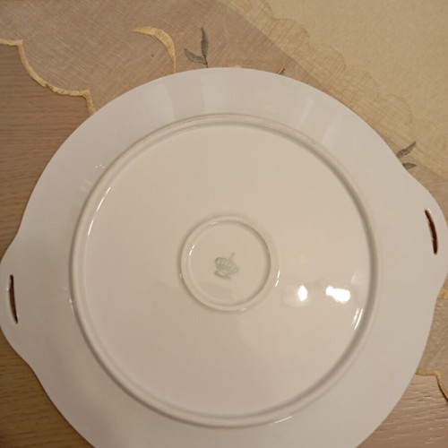 Porcelain decorative plate in like new condition