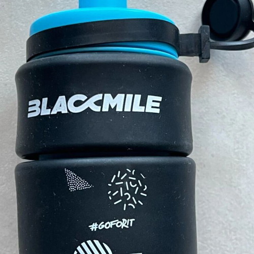 Blackmile expandable water bottle like new, black