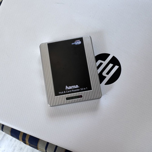 Hama USB 2.0 Hub & Card Reader 32-in-1 like new, 3 USB ports