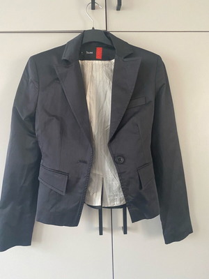 Vintage Toi & Moi small jacket like new, black satin fabric