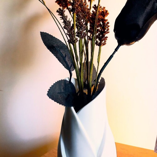 Tulip Vase Sculpture decorative vase Nordic design