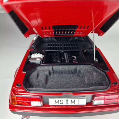 Metal model Norev BMW M1 1980 1:18 scale new