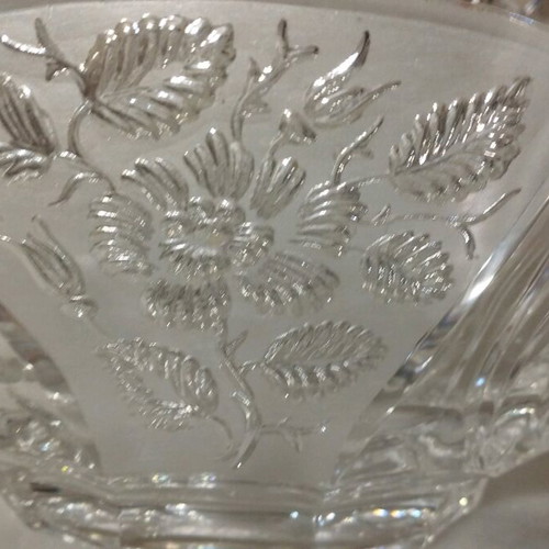 Oval crystal bowl 30 centimeters like new