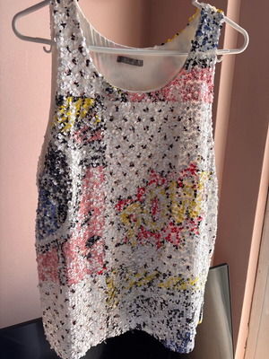 Dixie women's blouse like new, sleeveless evening top with colorful sequins