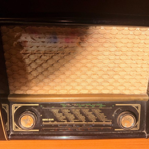 Vintage Wega radio used with wooden case retro style