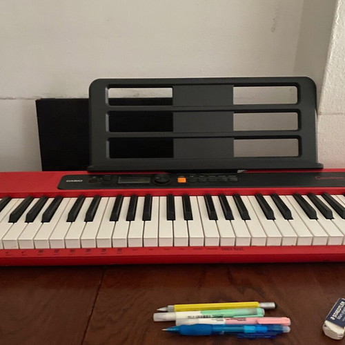 Casio CT-S200 Keyboard 61 Keys Red Like New