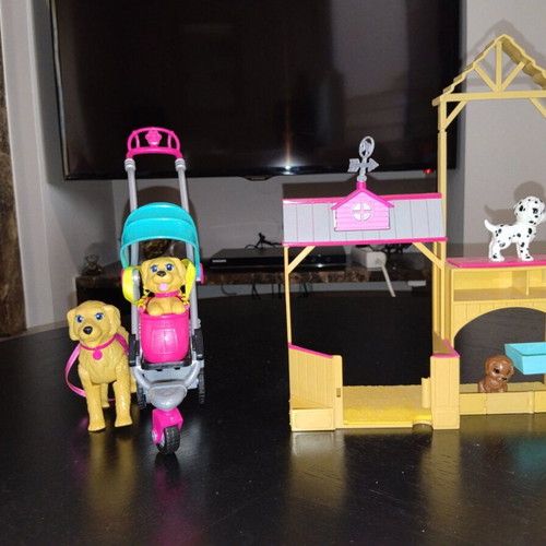 Stable with 4 puppies and 1 stroller