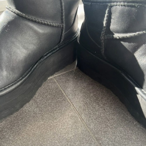Ugg Ultra Mini Platform boots like new, leather, size 36, black