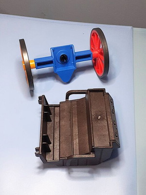 Playmobil carriage spare parts like new with wheels and base