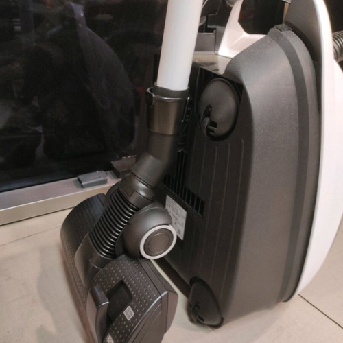 Bosch ProHygienic vacuum cleaner like new with accessories
