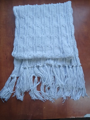 Long scarf with fringes used, white