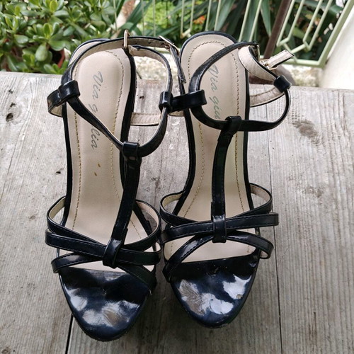 Black platform sandals with glitter like new, size 38
