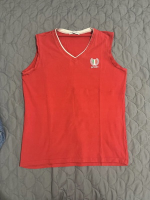 Men's red T-shirt size L used, good condition