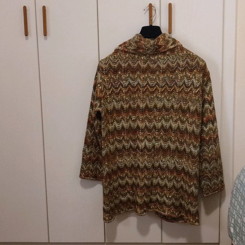 Colorful warm cardigan like new, size L
