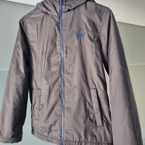 Benetton windproof waterproof jacket with hood and fleece lining
