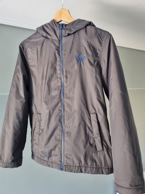 Benetton windproof waterproof jacket with hood and fleece lining