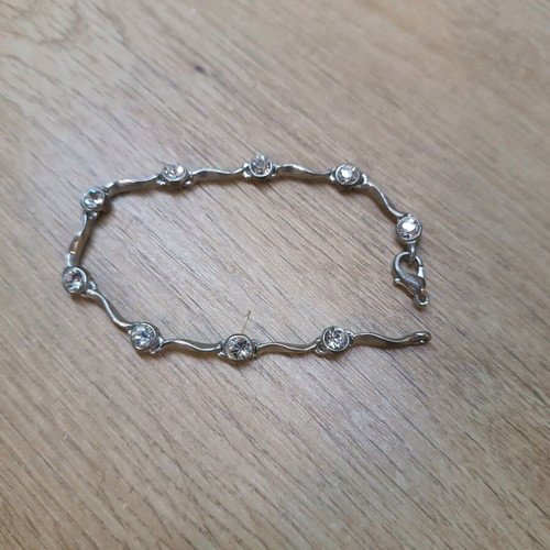 Silver hand chain used, 18 cm with clasp defect
