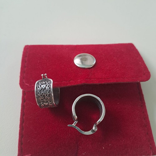 Steel earrings diameter 1.5cm new