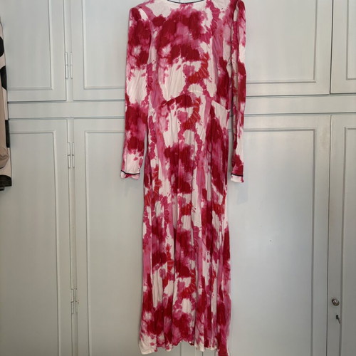 Karavan long dress with red and white tie-dye pattern