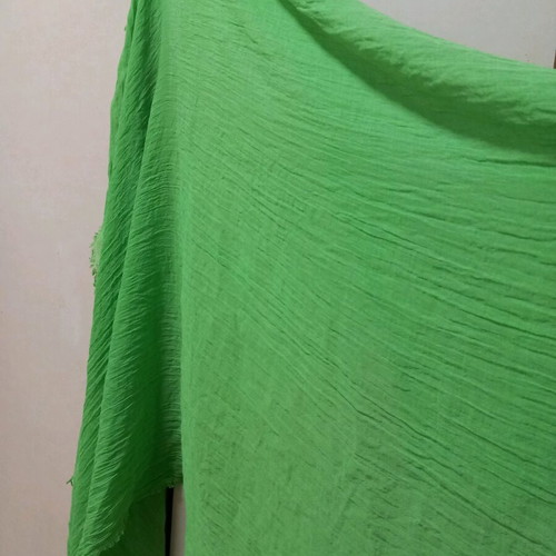 Lussil green scarf-shawl like new 100% viscose