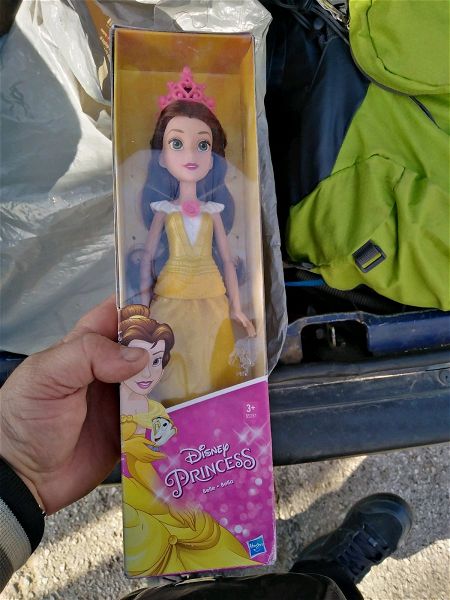  Disney Princess  koukla kenourgia