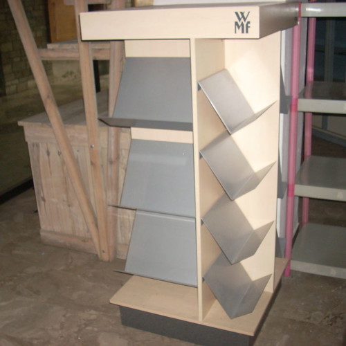 Melamine stand used with wheels and free plastic stands