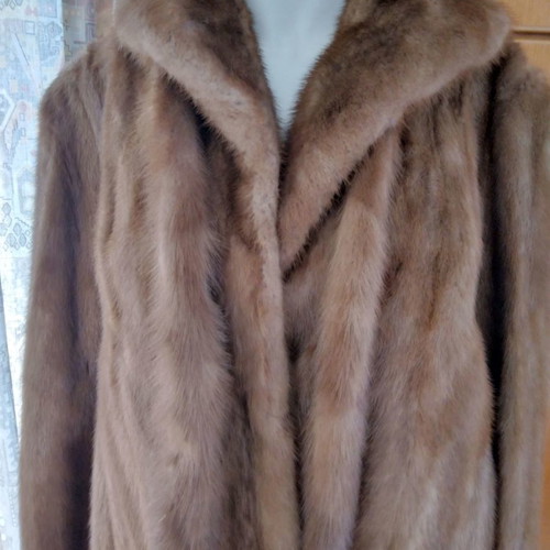 Mink fur coat like new, long, brown, size L