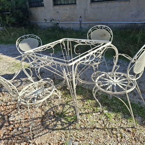 Fer forgé outdoor lounge set like new with glass