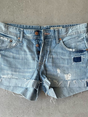 H&M women's denim shorts like new, loose fit, size 38, blue