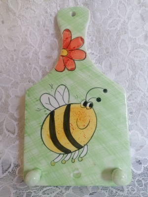 Ceramic kitchen hanger with enamel painting, like new
