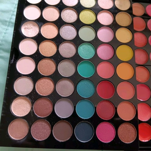 Make Up Studio Sephora Palette collectible with mirror and stands