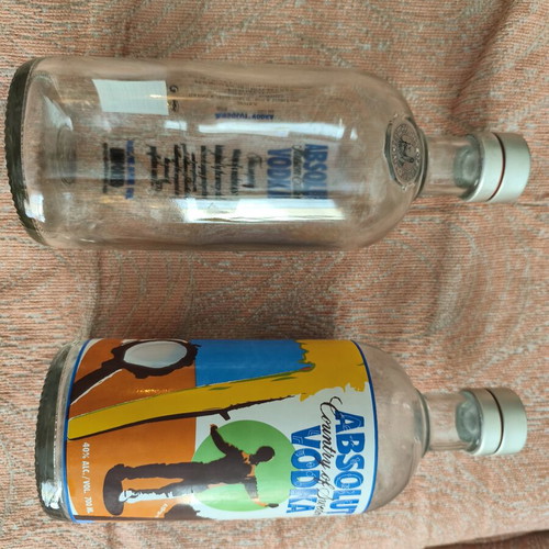 Absolut Vodka 700ml bottles like new, collectible, set of 2