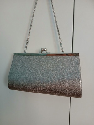 Handbag silver 19x11 cm like new with short and long chain