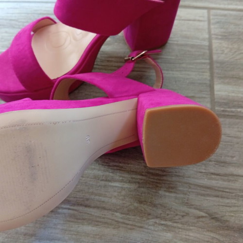 Chicago suede fuchsia sandals with block heel, size 39