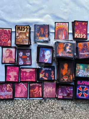 Vintage υφασμάτινα ράμματα σετ 28 με heavy metal συγκροτήματα 1980, καινούργιο