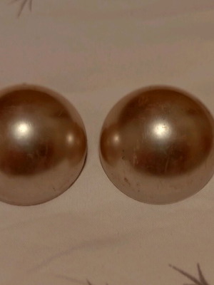 Clip-on earrings retro iridescent like new, beige