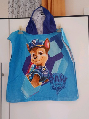 Boys' beach towel poncho with hood like new