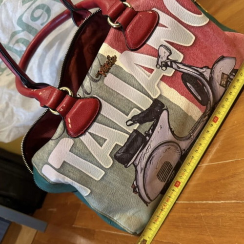 Verde handbag used with colorful Italian flag design, leather