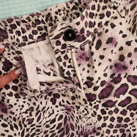 Tensione In women's pants with purple leopard print, like new, size M