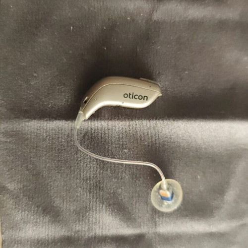 Oticon Jet 1 miniRITE C090 hearing aid like new, left ear, Chroma Beige