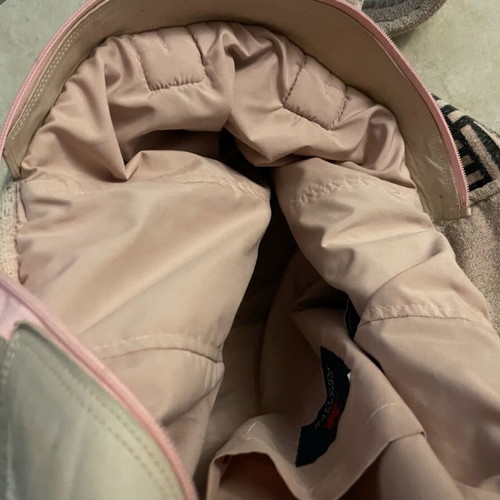 Beach bag used with added zipper