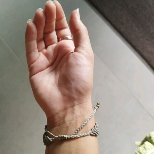 Handmade macrame bracelet like new with semi-precious stone