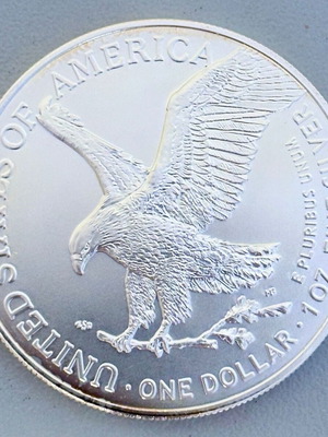 American Eagle Silver Coin 2023 1oz, like new, 999 silver