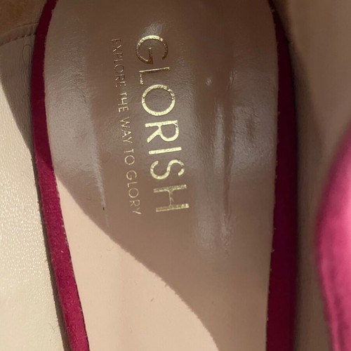 Red velvet pumps used, size 40