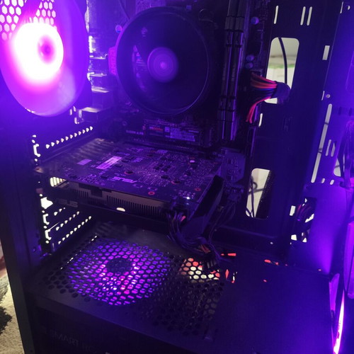 Gaming PC Ryzen 5 3600 GTX 1650 4GB 16GB RAM SSD 970 Evo Plus like new