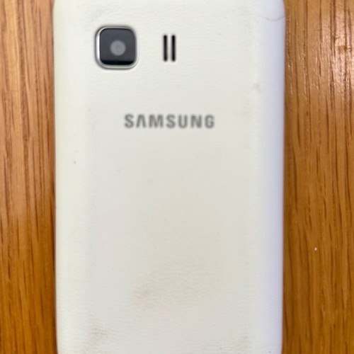 Samsung Galaxy Young 2 like new smartphone with box and charger