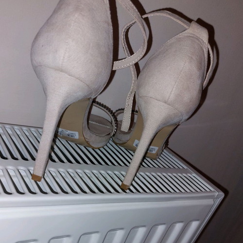 Migato sandals new, size 37, nude with rose gold rhinestones