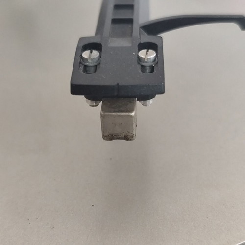 Technics turntable without needle or cover lid