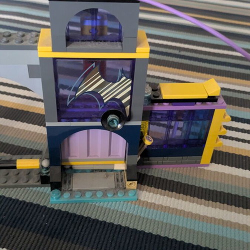 LEGO DC Super Hero Girls 41237 Batgirl Secret Bunker set with figures and vehicle