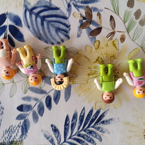 Playmobil lot with princesses and female figures, parts set